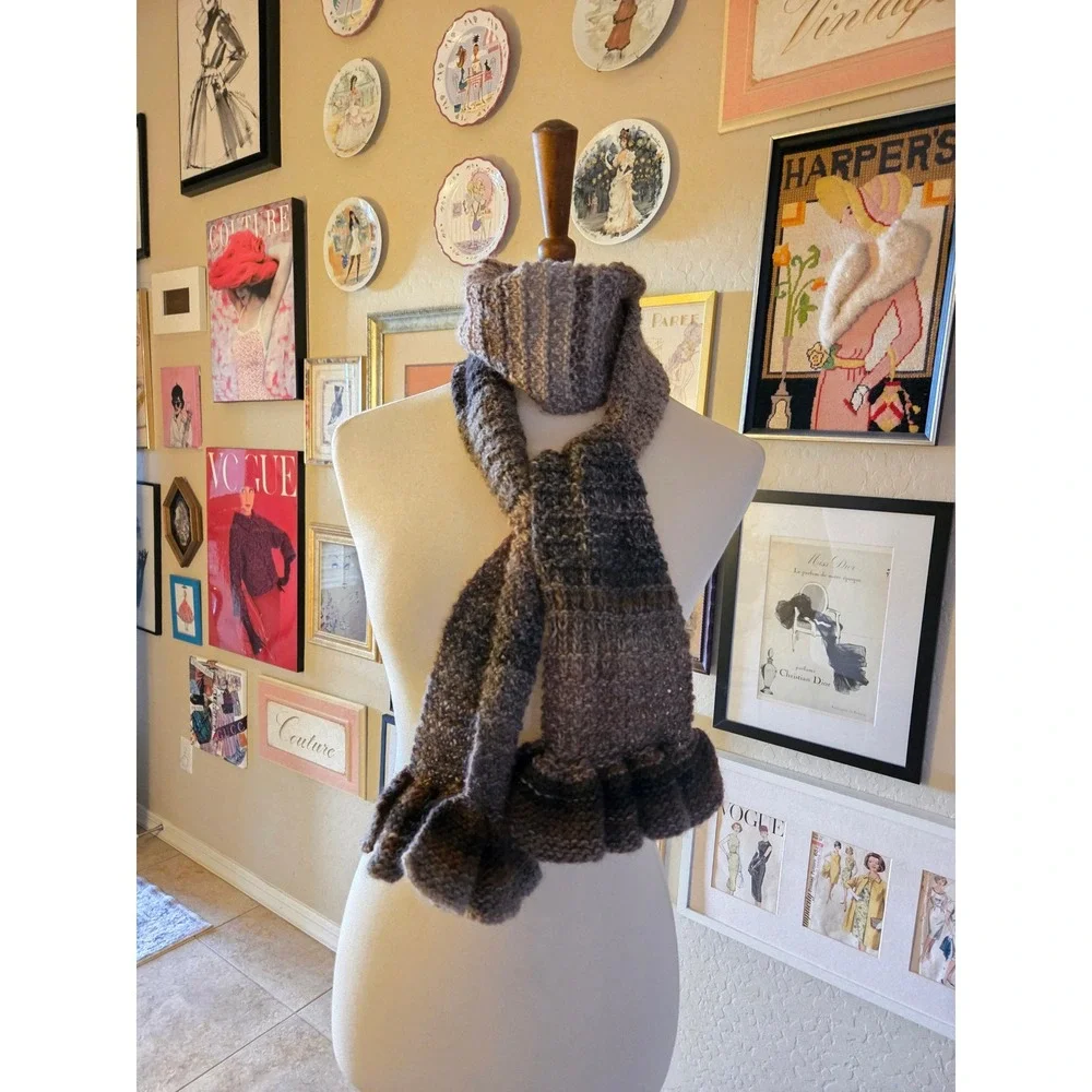 HandmadeKnit Scarf Striped Brown Grey‎ Ruffle Fringe Cozy Winter Accessory